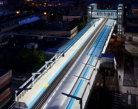 半透明陽光板的車站 半透明陽光板的車站