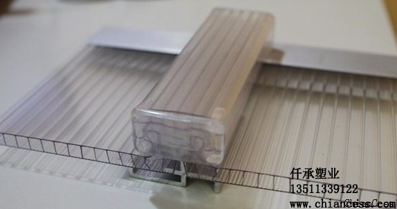 ����U���i�۰����D